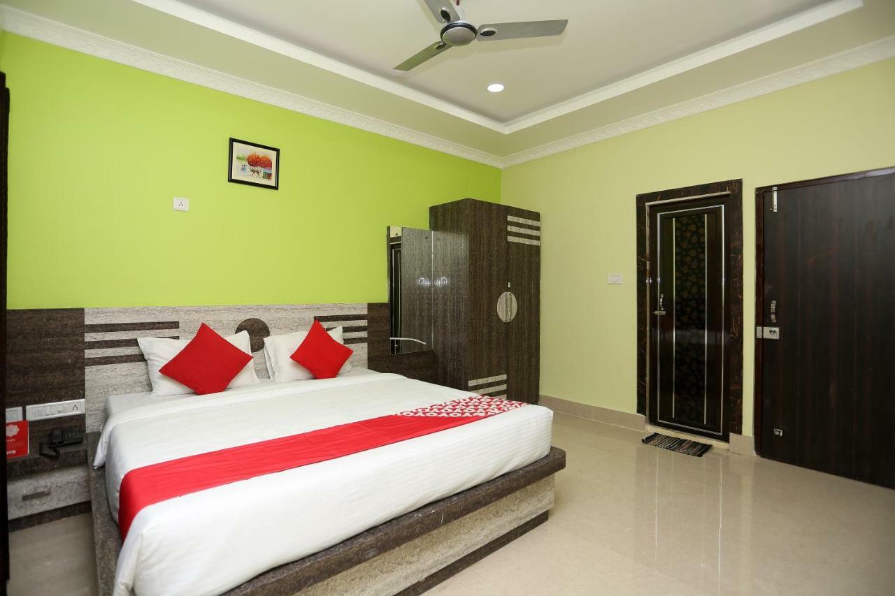 Oyo 24317 Aditya Guest House 3 Бхубанешвара Экстерьер фото